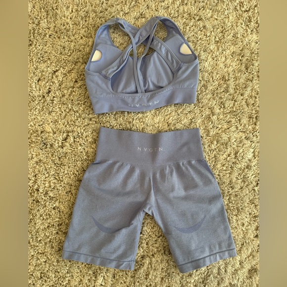 Periwinkle NVGTN Set - Inspire Seamless Bra & Contour Seamless Shorts - Picture 2 of 4